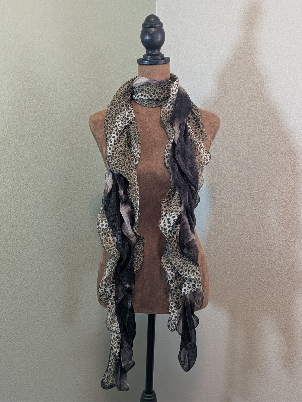 Lightweight Ruffled Animal Print Scarf - Black and Cream